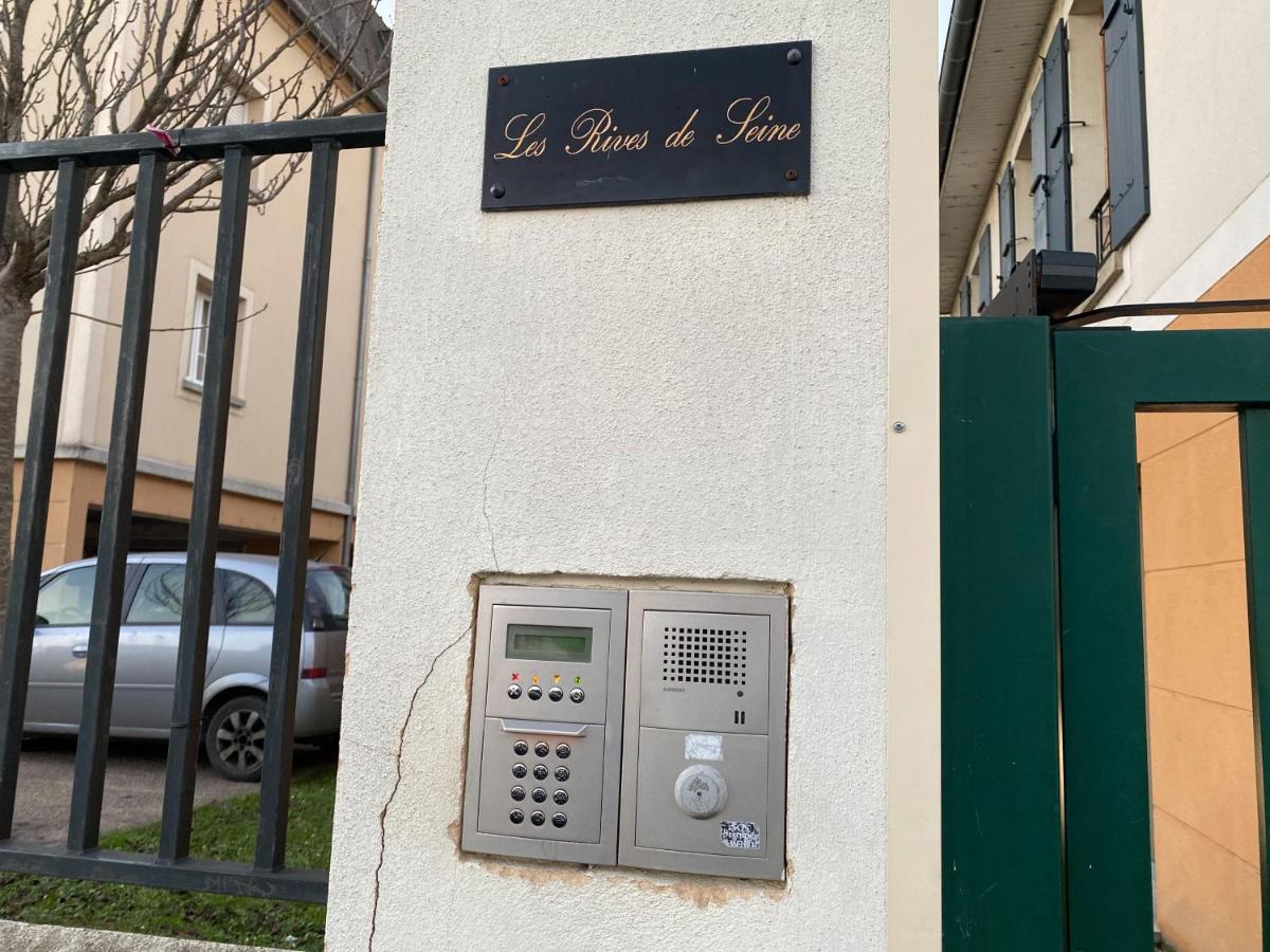 Blue Pearl - Parking - Gare Rer A 5 Min Apartment Corbeil-Essonnes Exterior photo